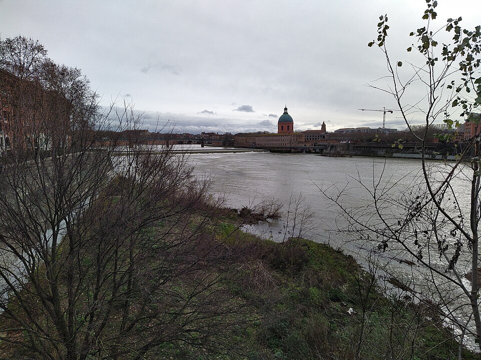 Historical source photograph: Garonne - Toulouse - janvier 2023 01. Photographer-supplied date 2023-01-19.