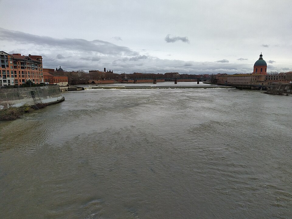 Historical source photograph: Garonne - Toulouse - janvier 2023 02. Photographer-supplied date 2023-01-19.