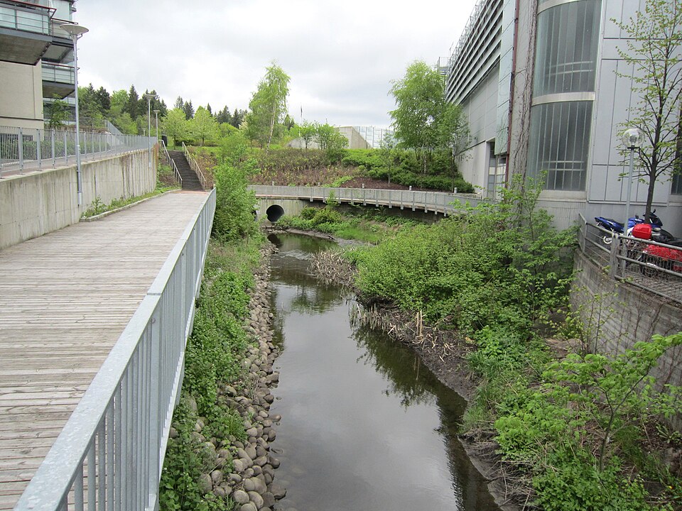 Historical source photograph: Hoffselva ved Skøyen II. Photographer-supplied date 2014-05-12.