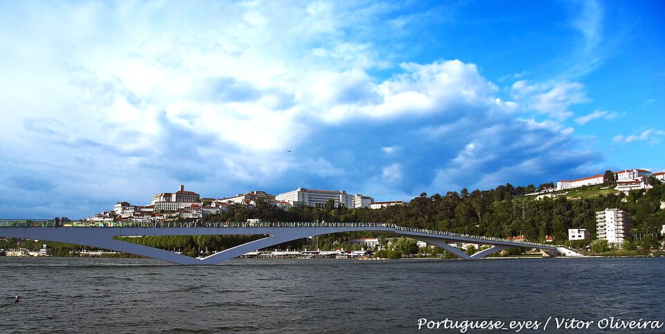 Historical source photograph: Rio Mondego - Coimbra - Portugal (8569409683). Photographer-supplied date 2013-03-18.